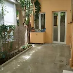 度假居 Mid Century Character House In 阿尔戈斯托利翁