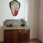 Mid Century Character House In 度假居 *